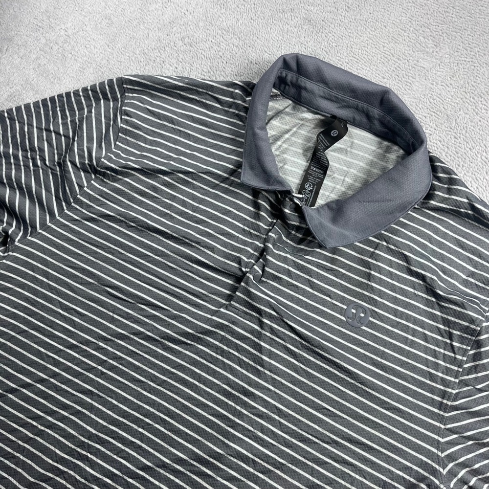 Lululemon Evolution Polo Shirt Mens XL Gray White Striped Short Sleeve LM3FQLS